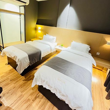 Extreme Boutique Hotel Keluang Eksteriør bilde