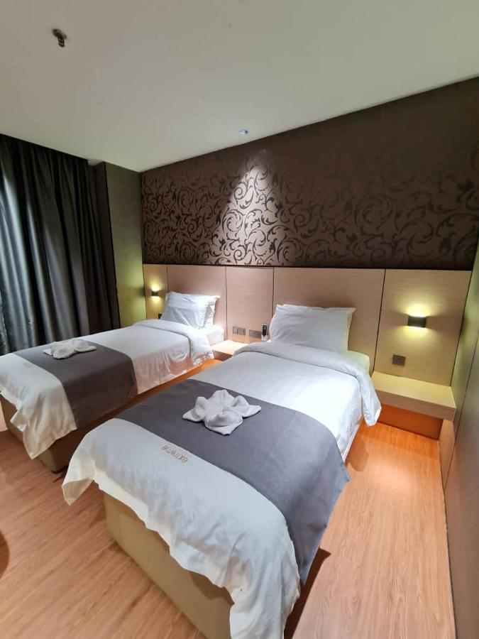 Extreme Boutique Hotel Keluang Eksteriør bilde