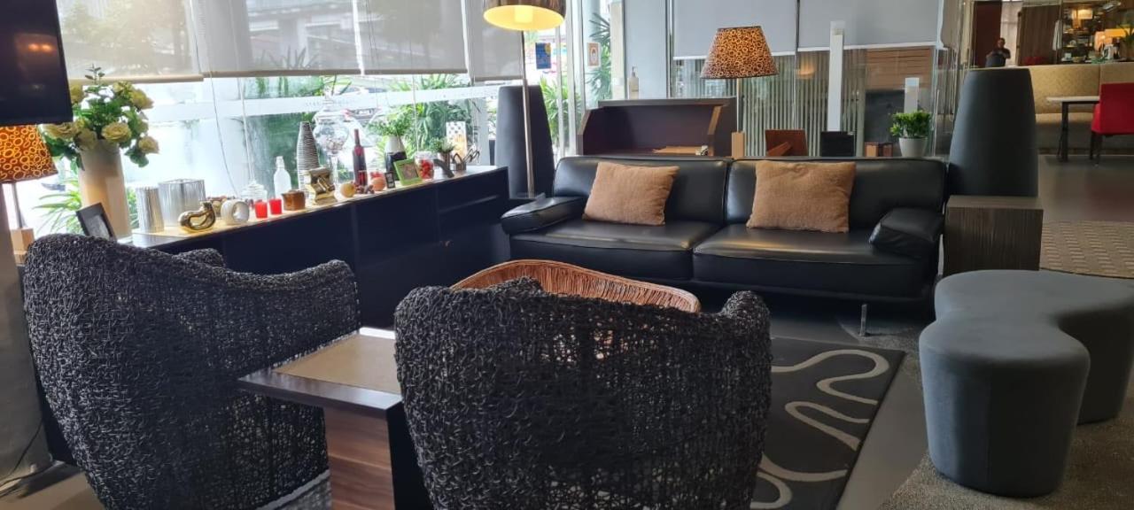 Extreme Boutique Hotel Keluang Eksteriør bilde