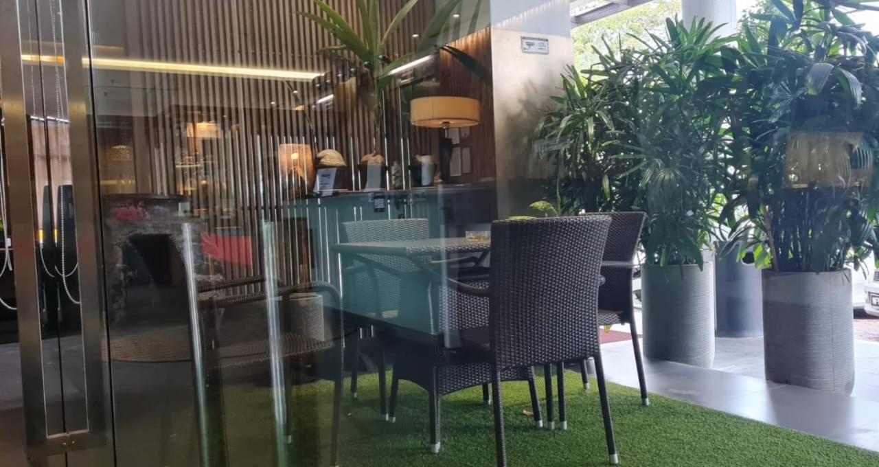 Extreme Boutique Hotel Keluang Eksteriør bilde