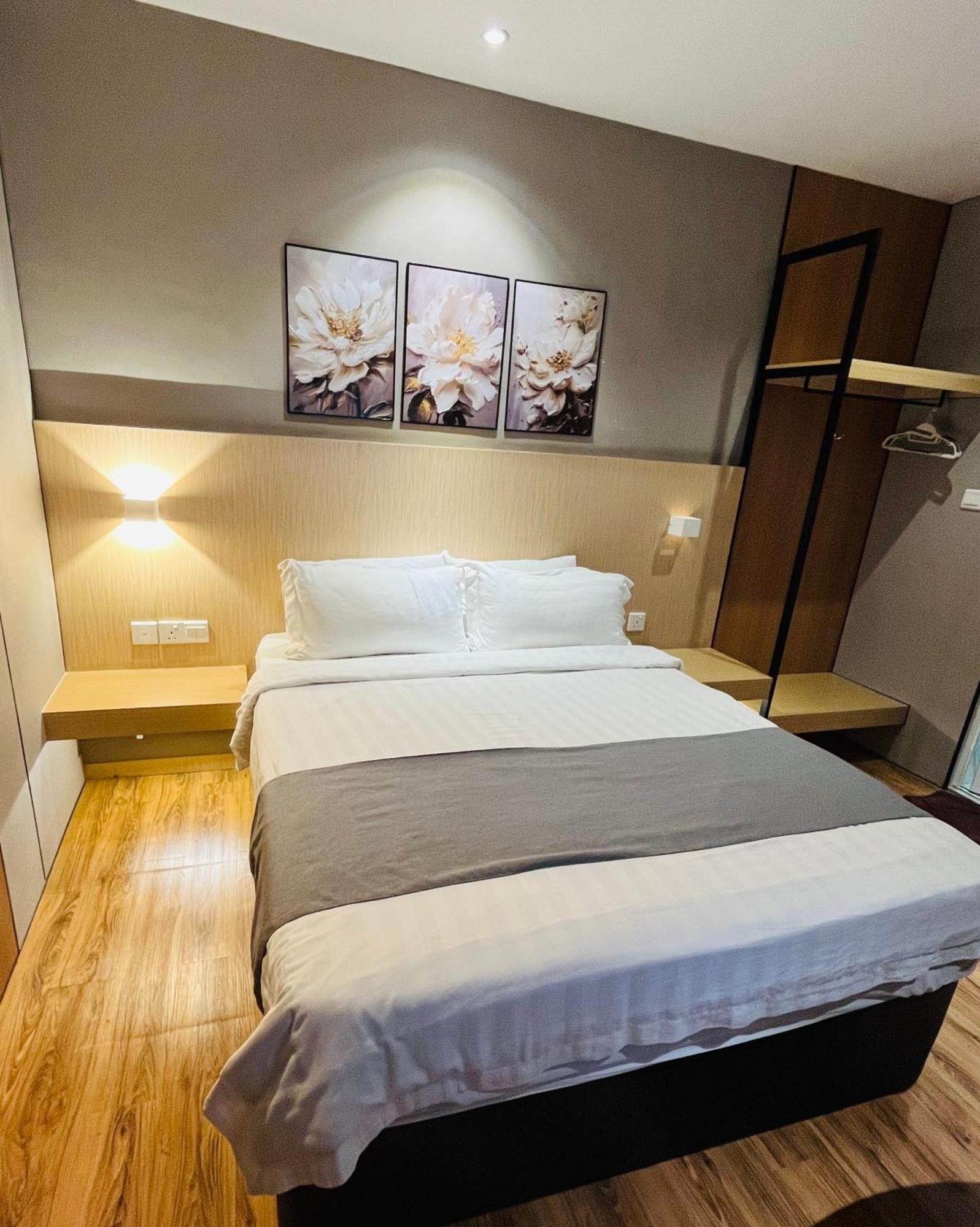 Extreme Boutique Hotel Keluang Eksteriør bilde